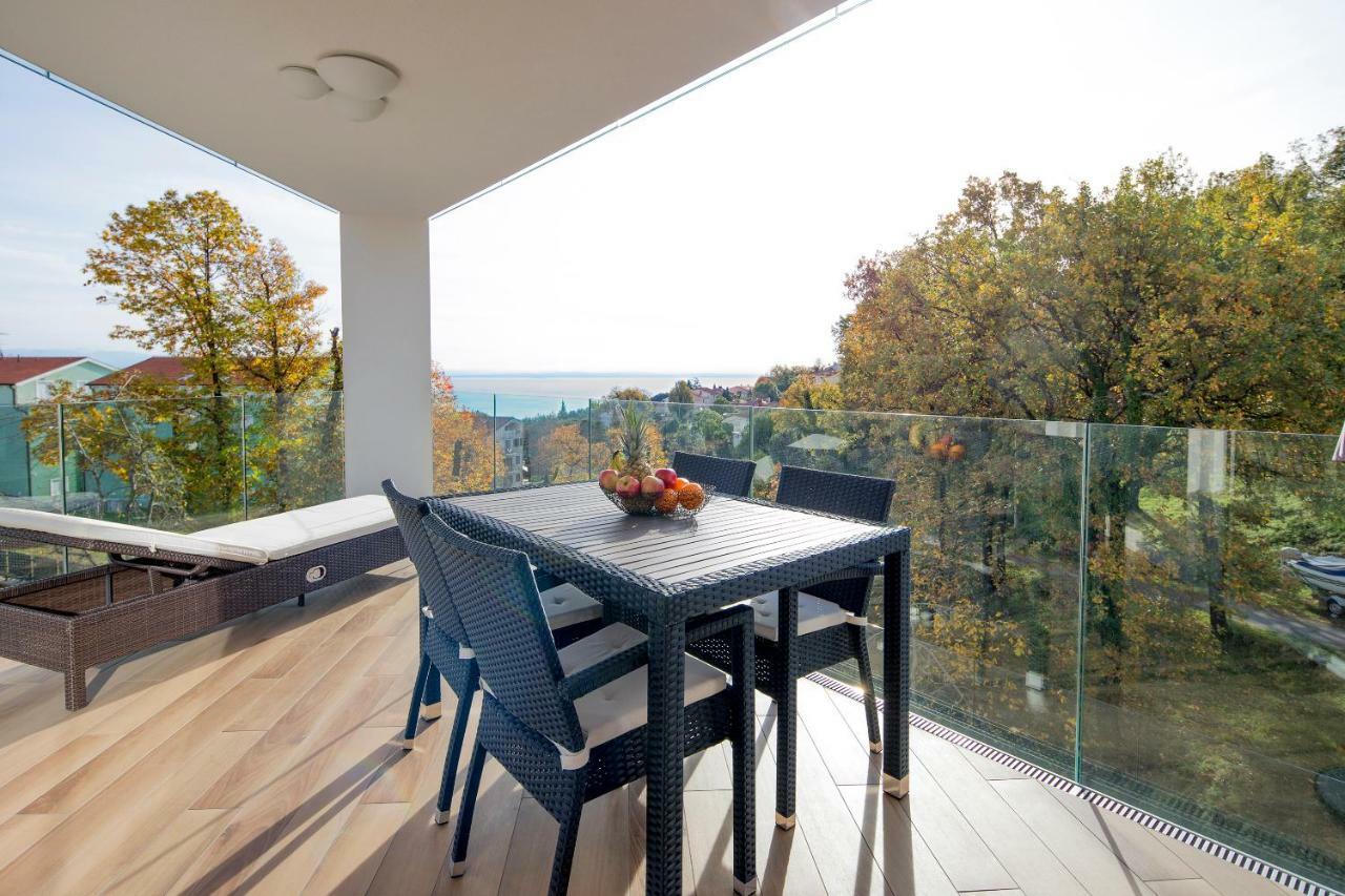 Modern Apartment Near The Sea Ičići Екстериор снимка